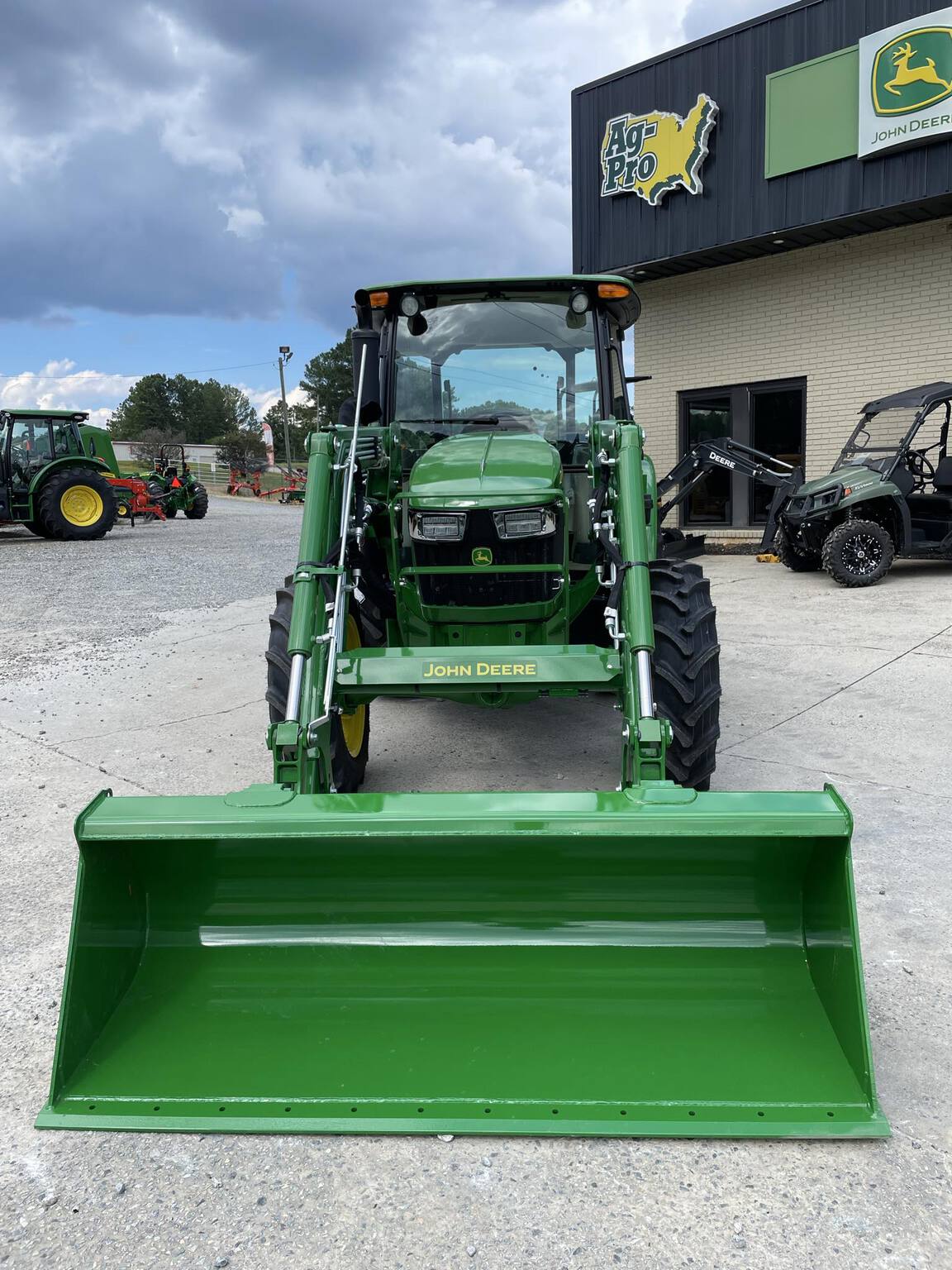 2025 John Deere 5060E Image 5