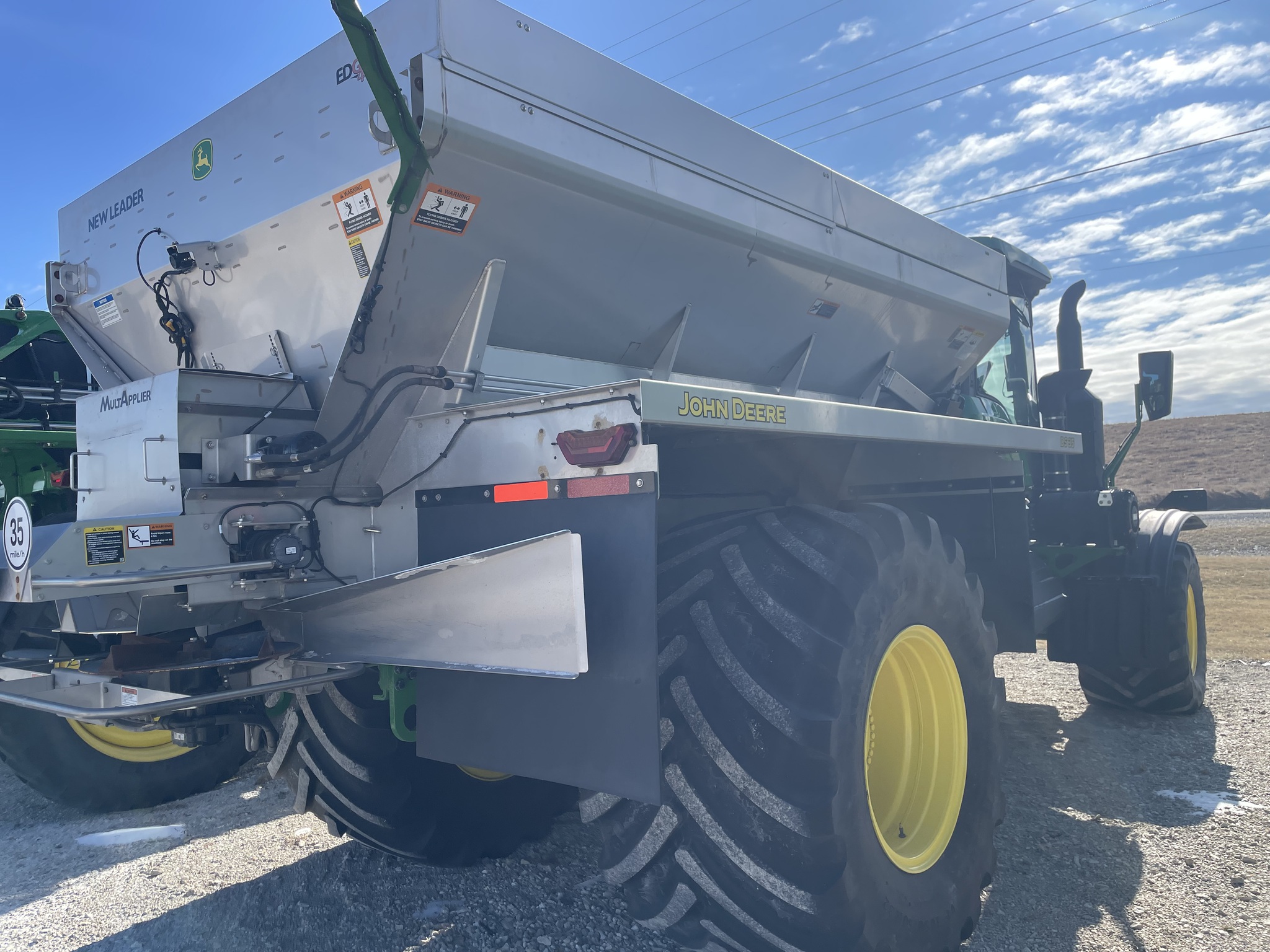  2023 John Deere 800R at Heritage Tractor in Geneseo, IL
