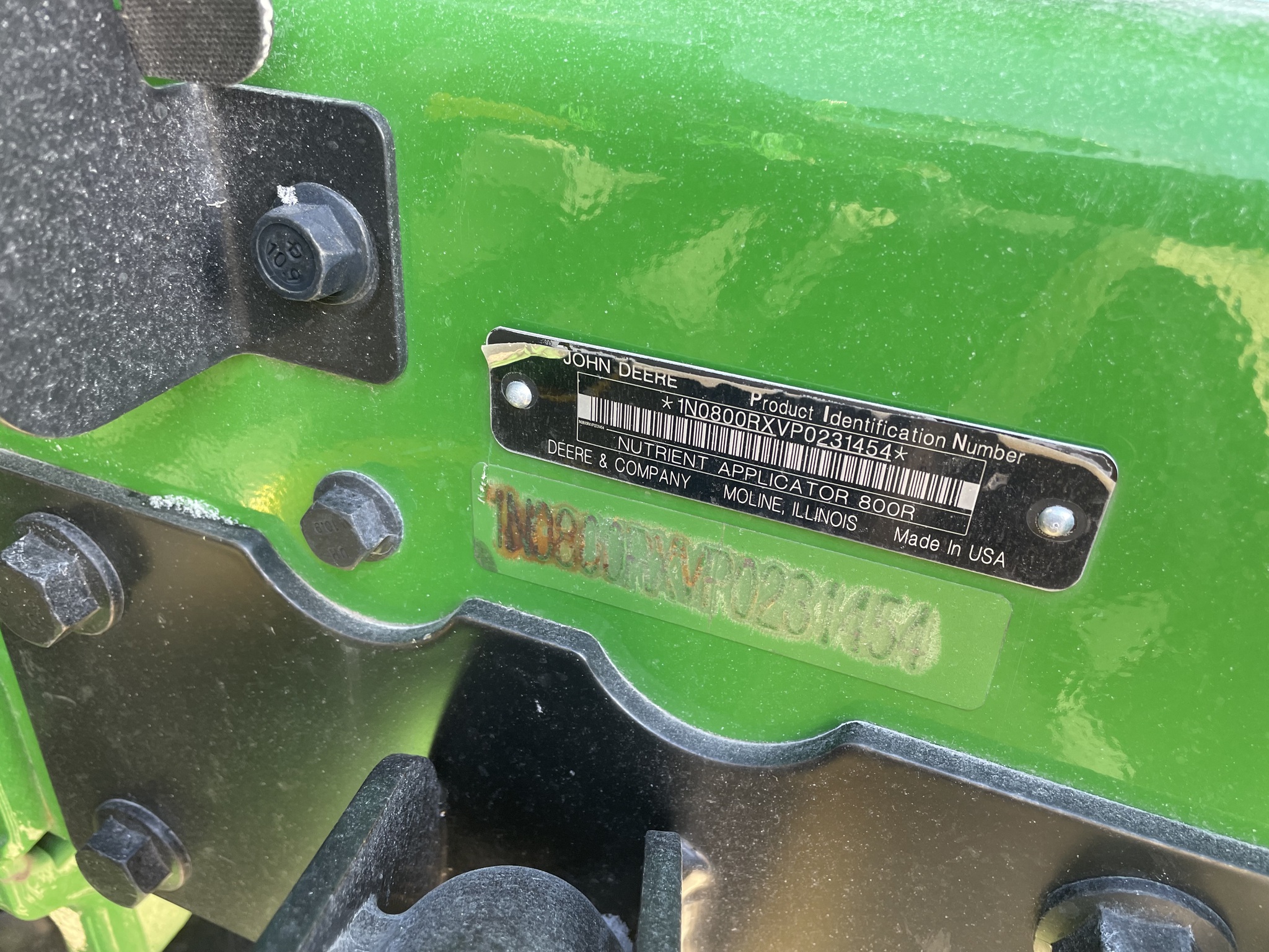  2023 John Deere 800R at Heritage Tractor in Geneseo, IL