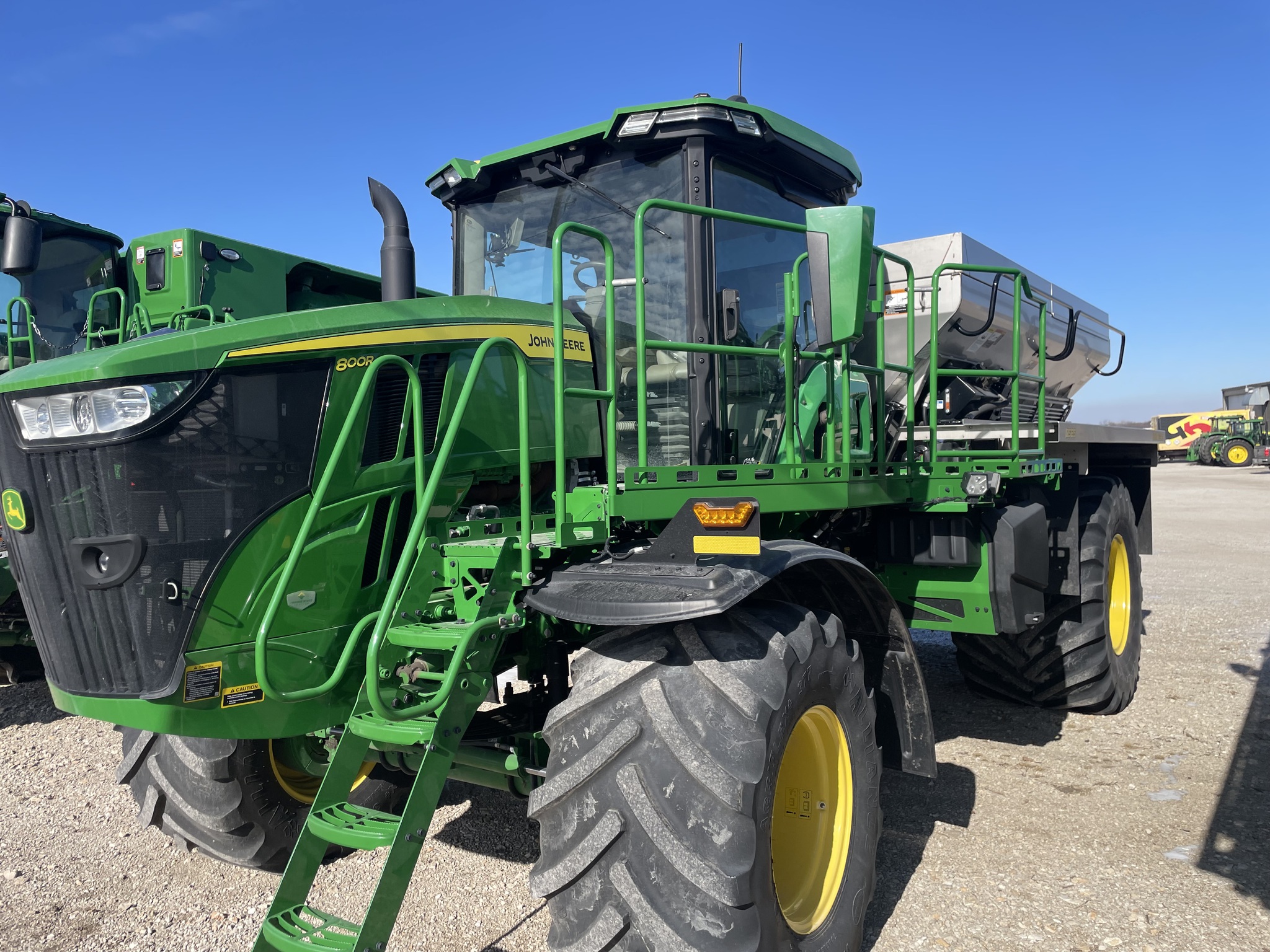  2023 John Deere 800R at Heritage Tractor in Geneseo, IL