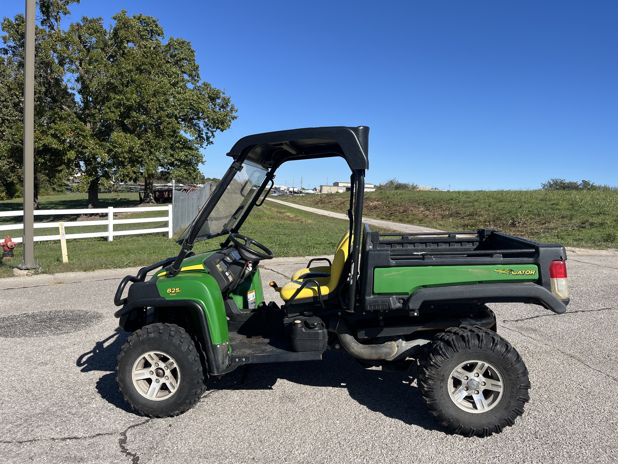  2011 John Deere XUV 825I GREEN at Heritage Tractor in Lebanon, MO