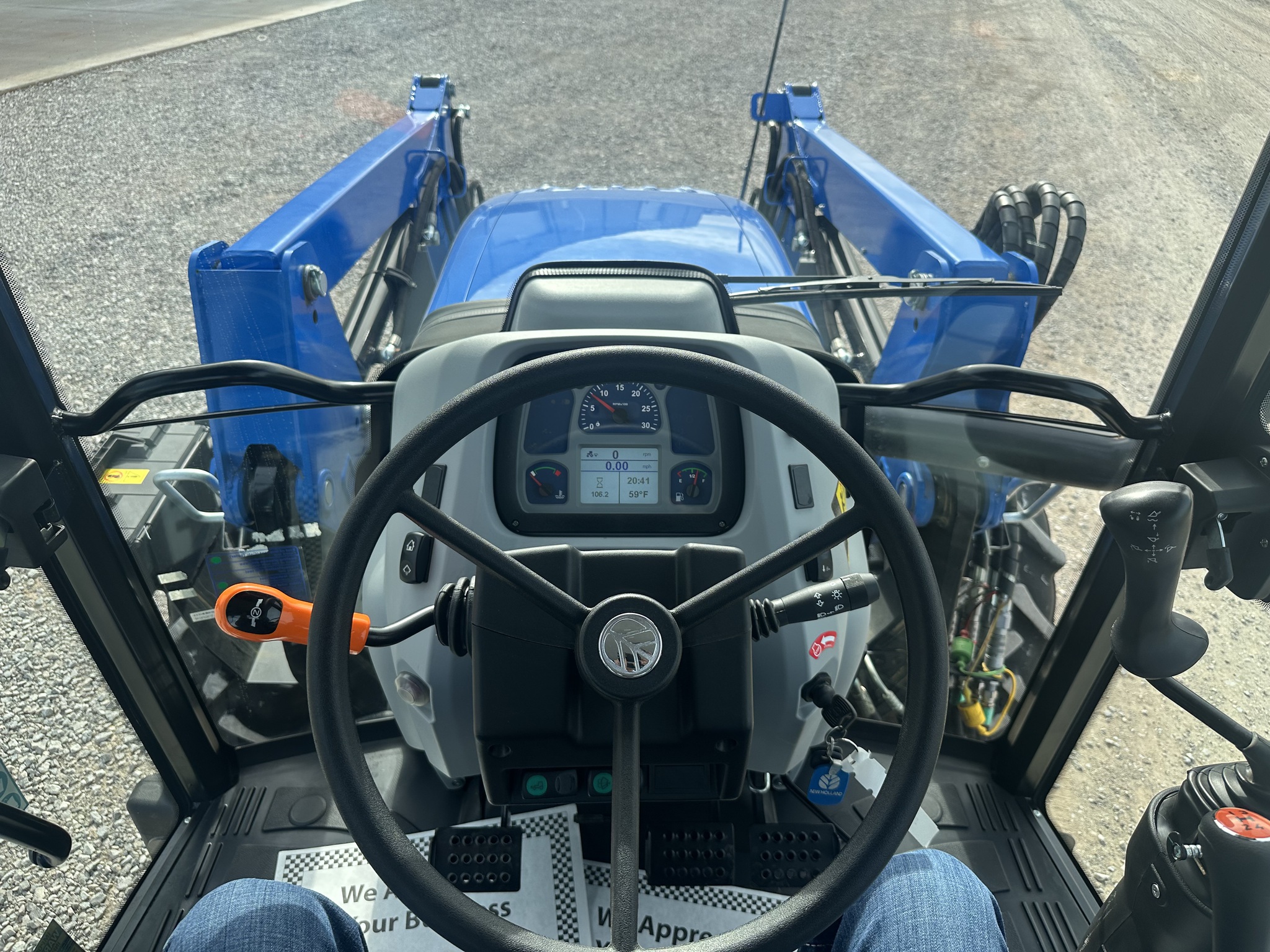 2023 New Holland Workmaster 55 Image 32