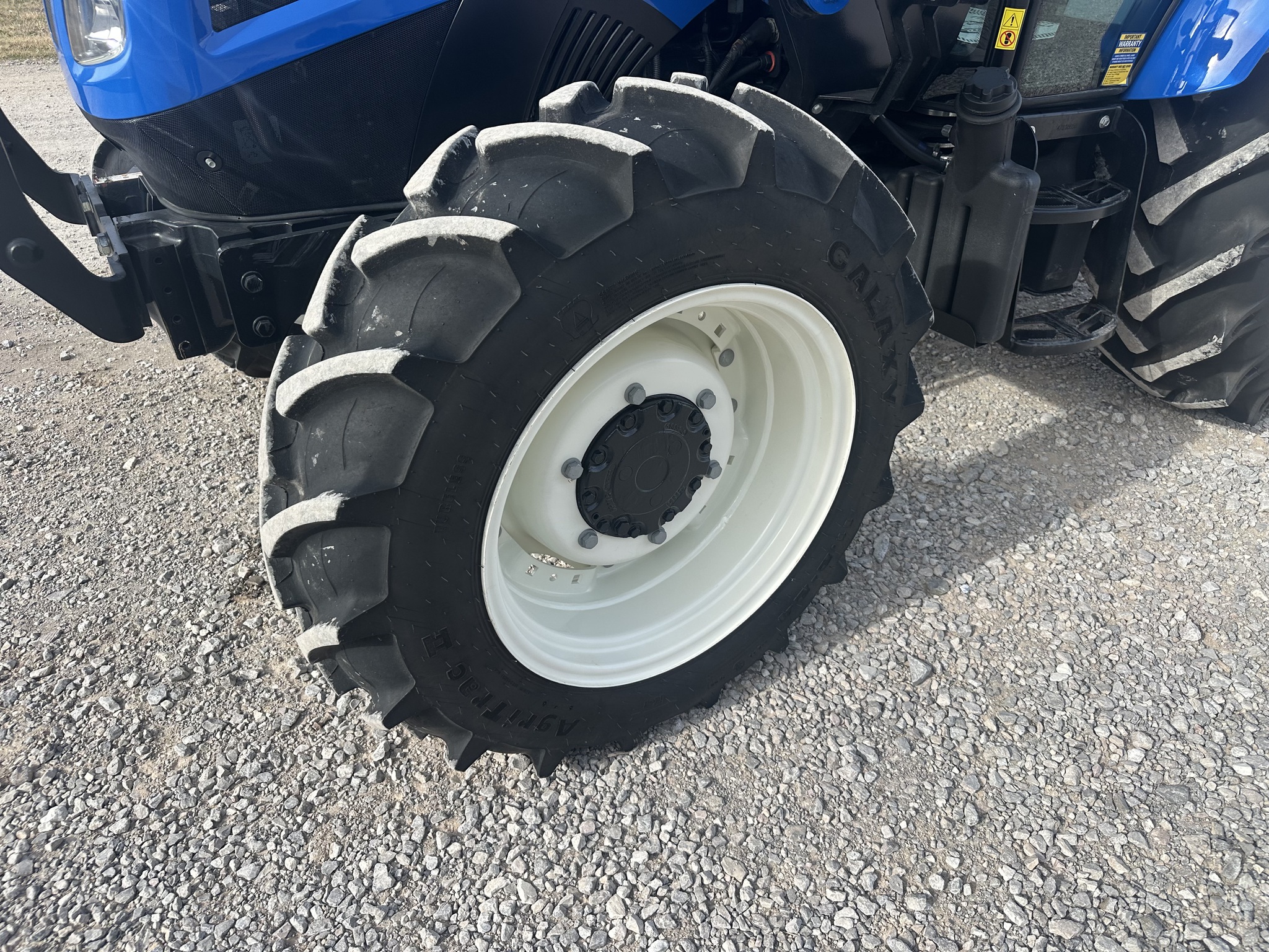 2023 New Holland Workmaster 55 Image 17