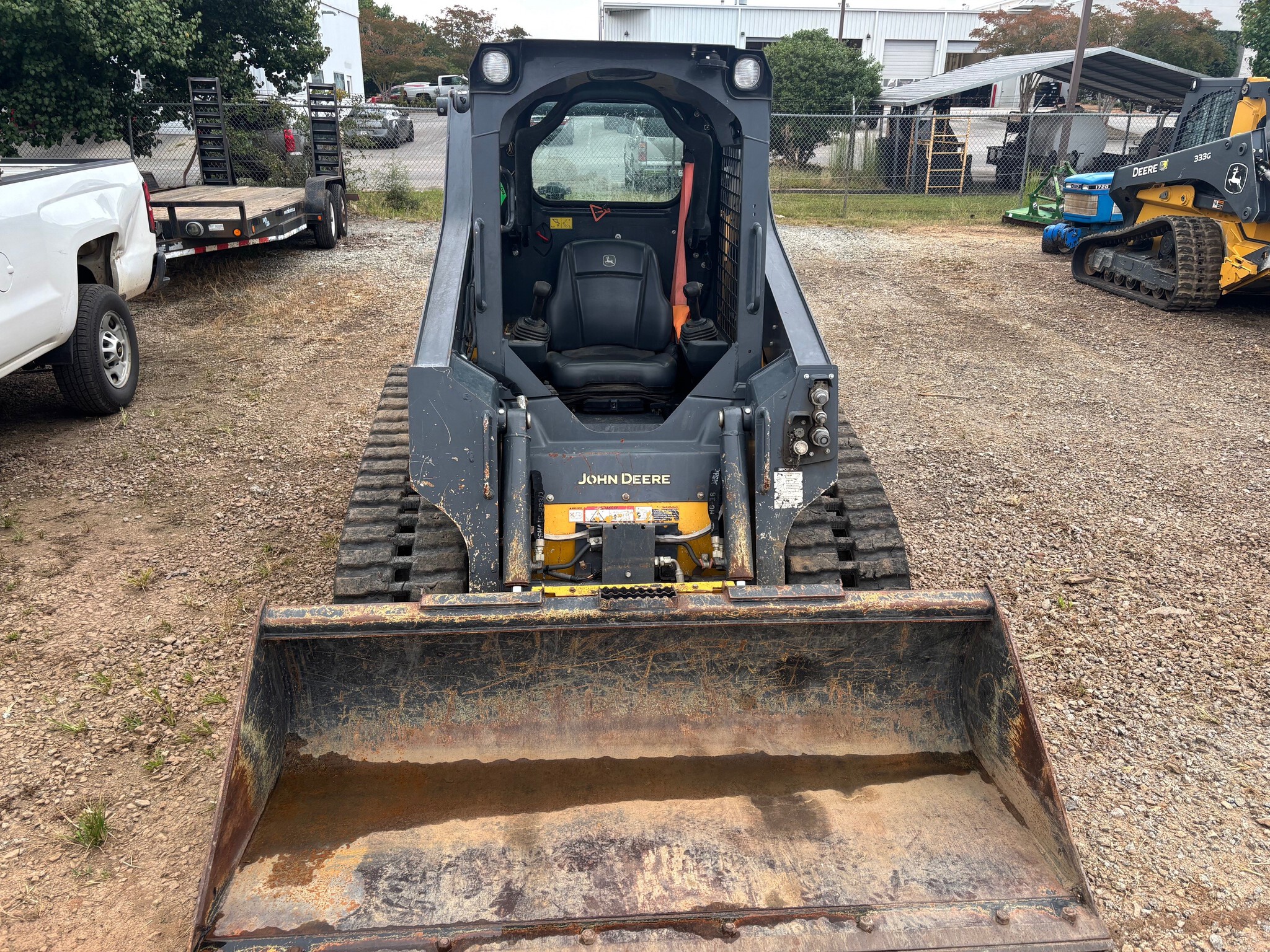 2023 John Deere 317G Image 3