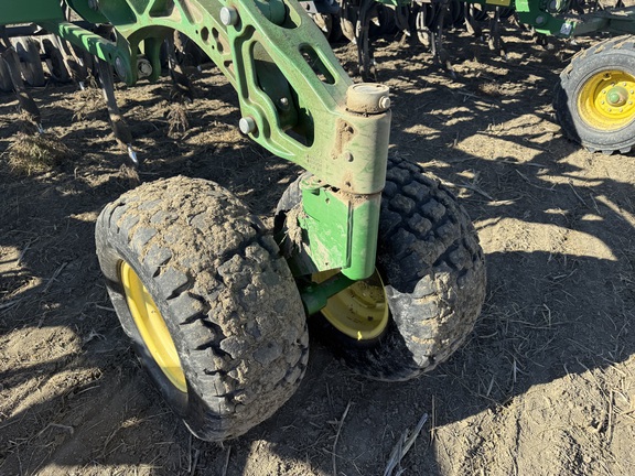 2010 John Deere 1830 (23rd thumbnail)