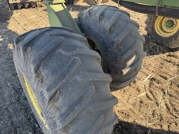 2010 John Deere 1830 (33rd thumbnail)