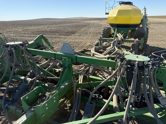 2010 John Deere 1830 (37th thumbnail)