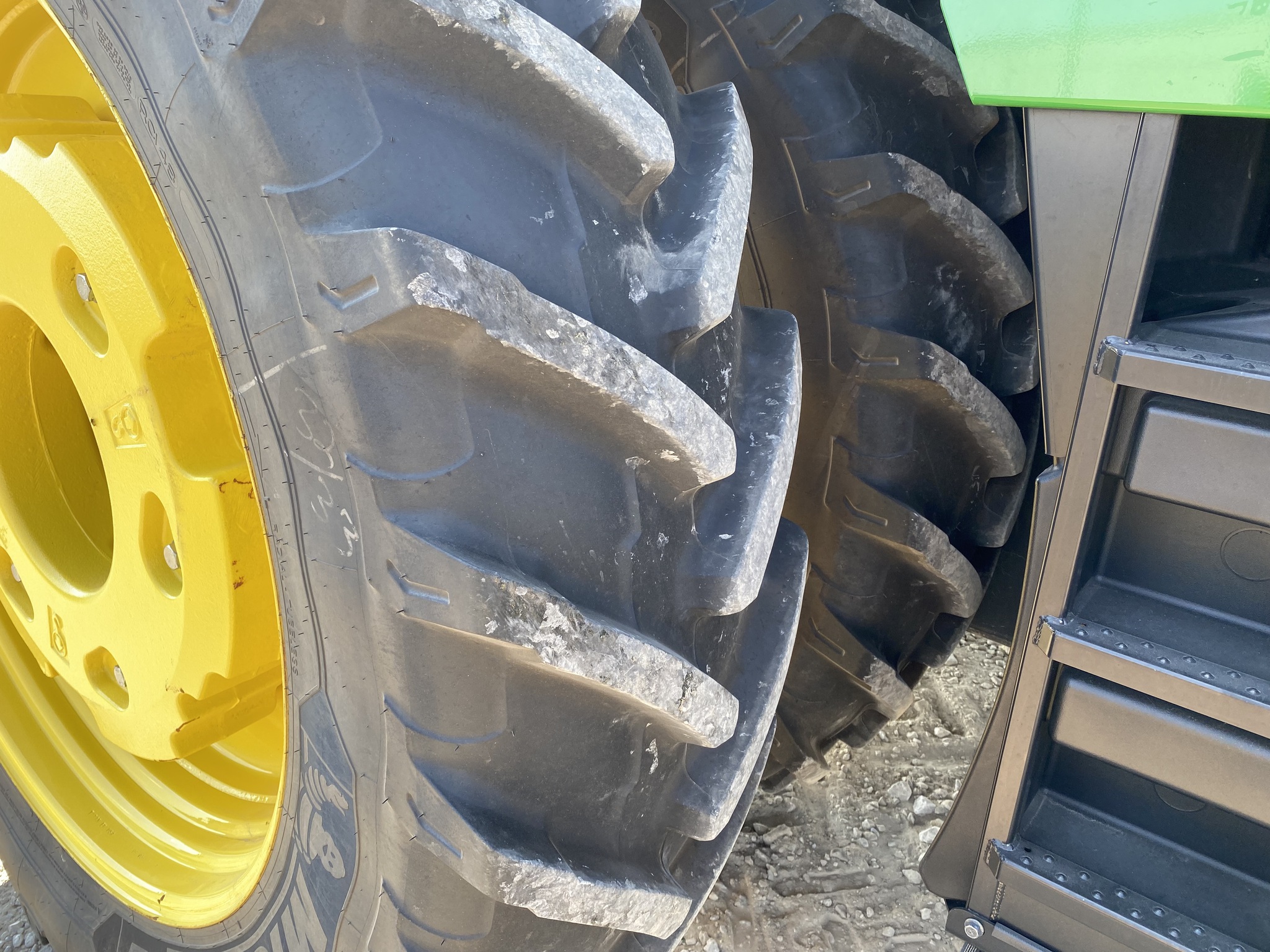 2023 John Deere 8R 410 Image 23