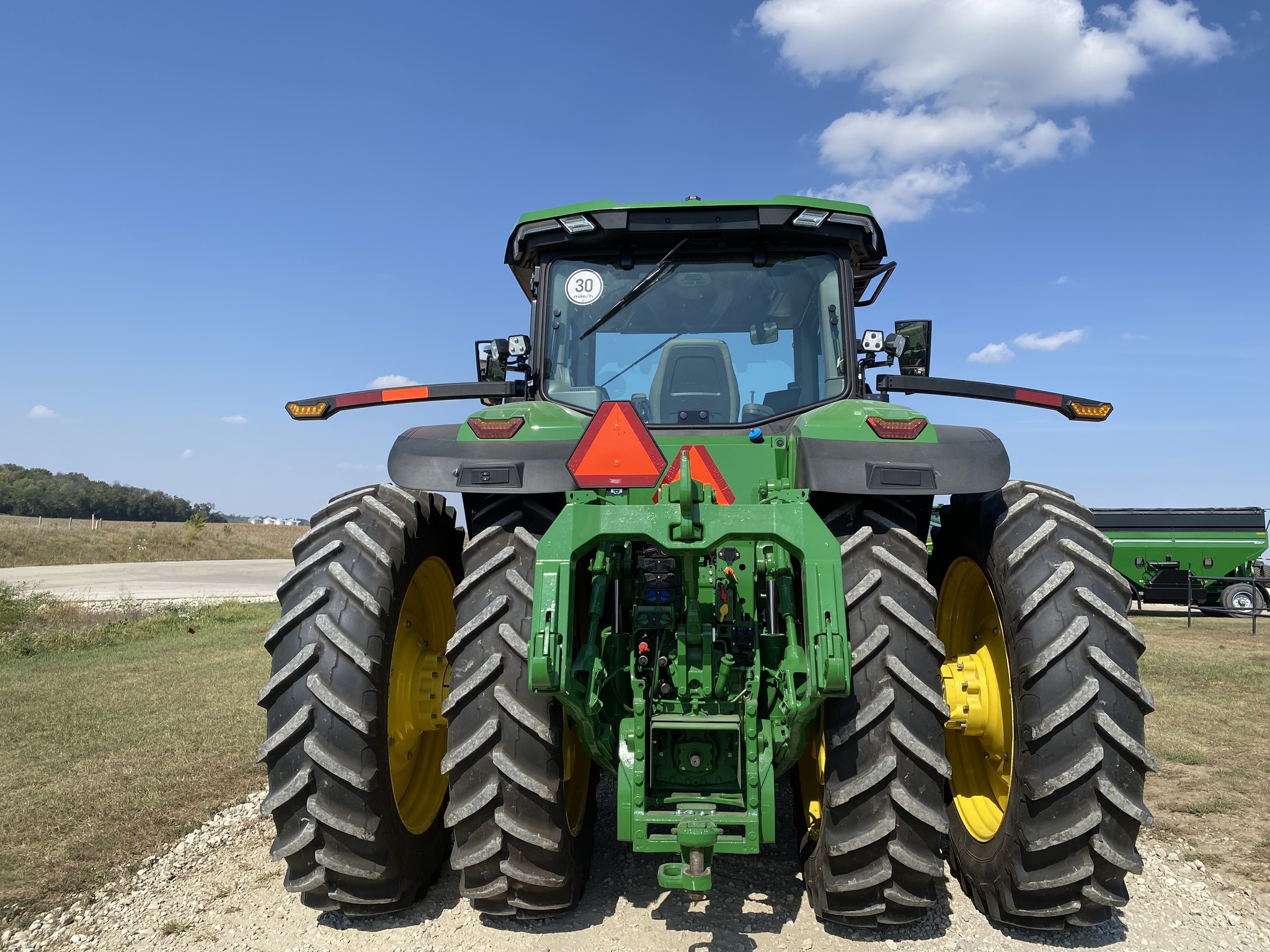 2023 John Deere 8R 410 Image 6