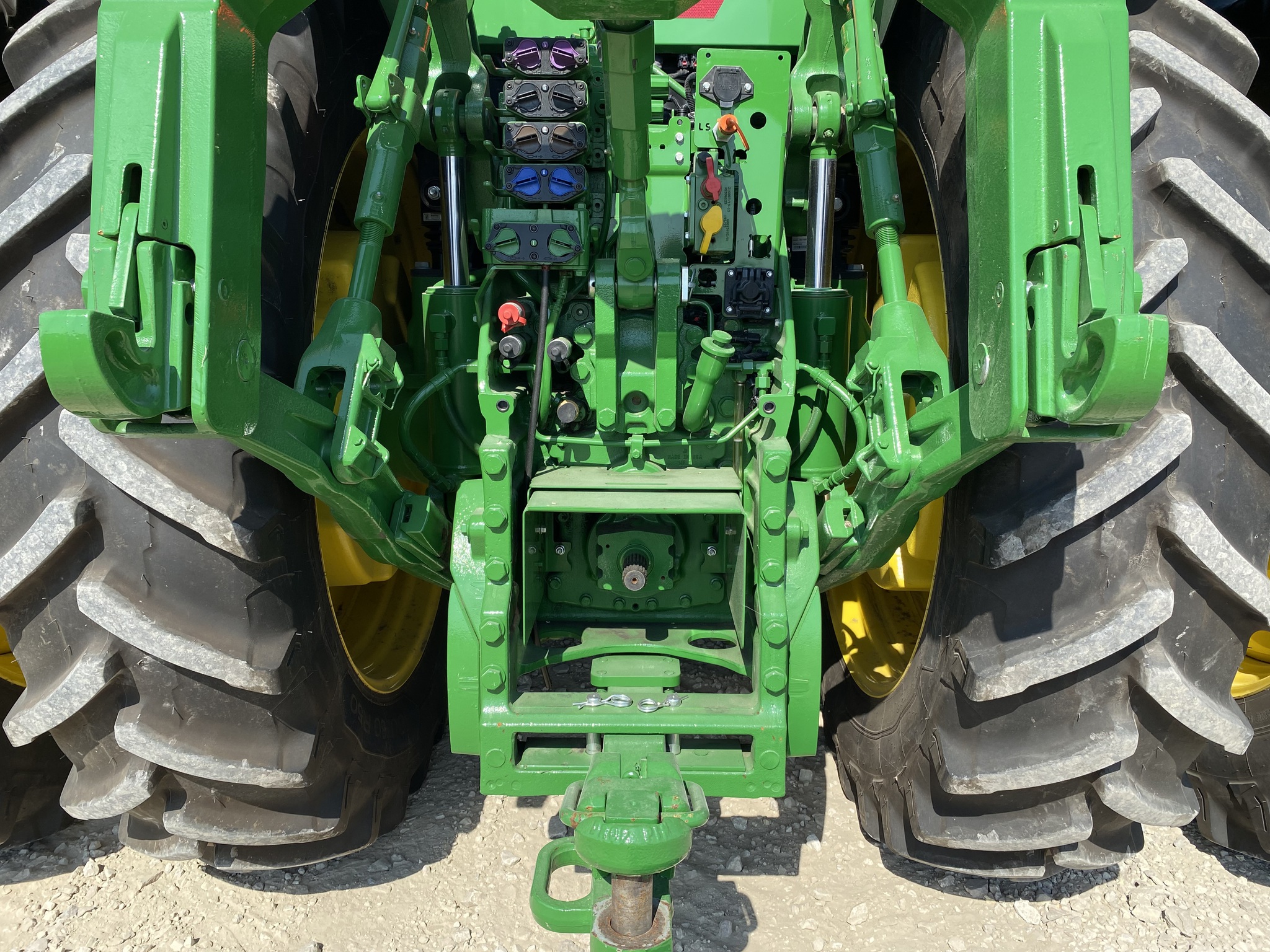 2023 John Deere 8R 410 Image 10