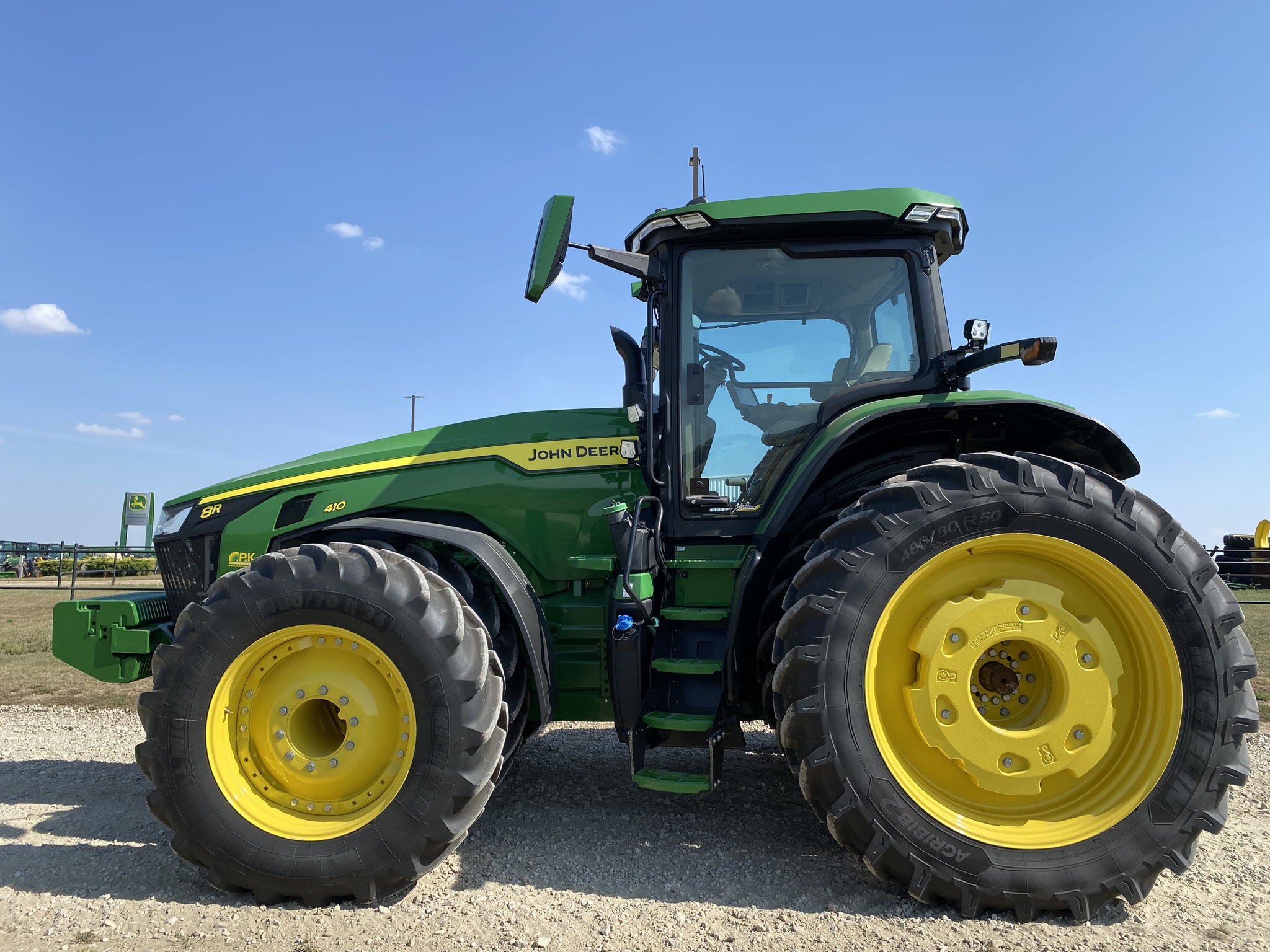 2023 John Deere 8R 410 Image 9