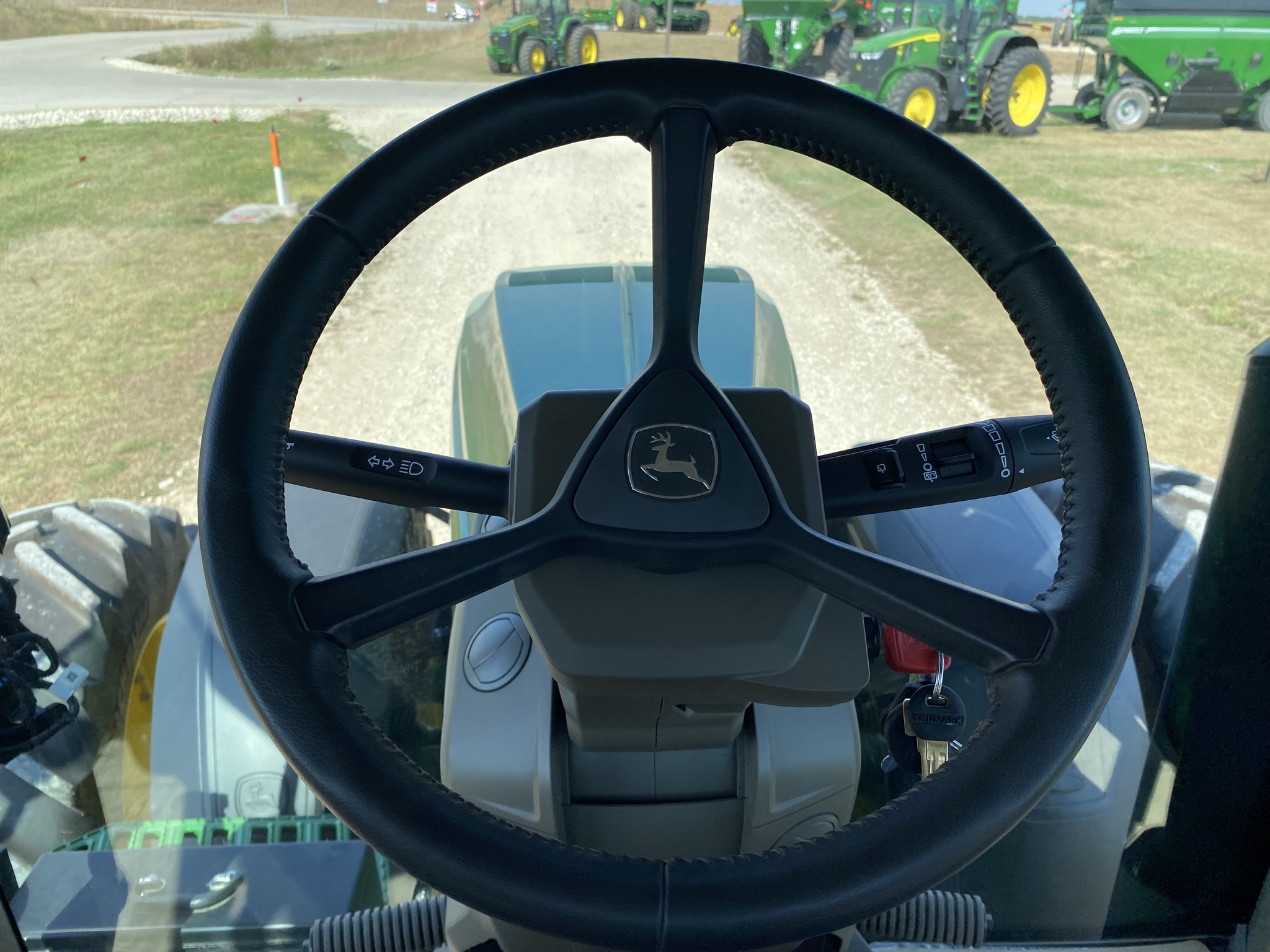 2023 John Deere 8R 410 Image 12