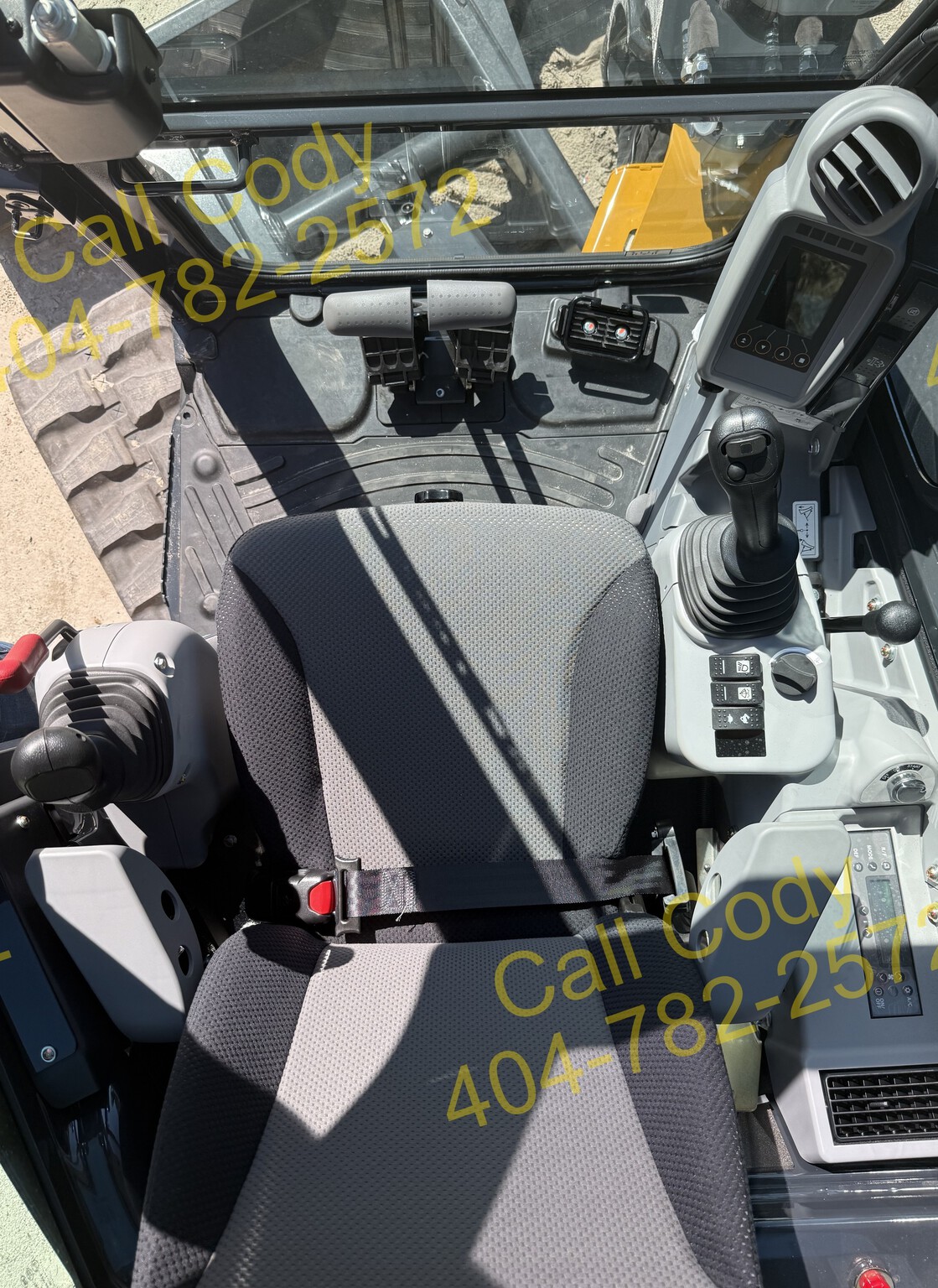 2025 John Deere 50 P Image 6