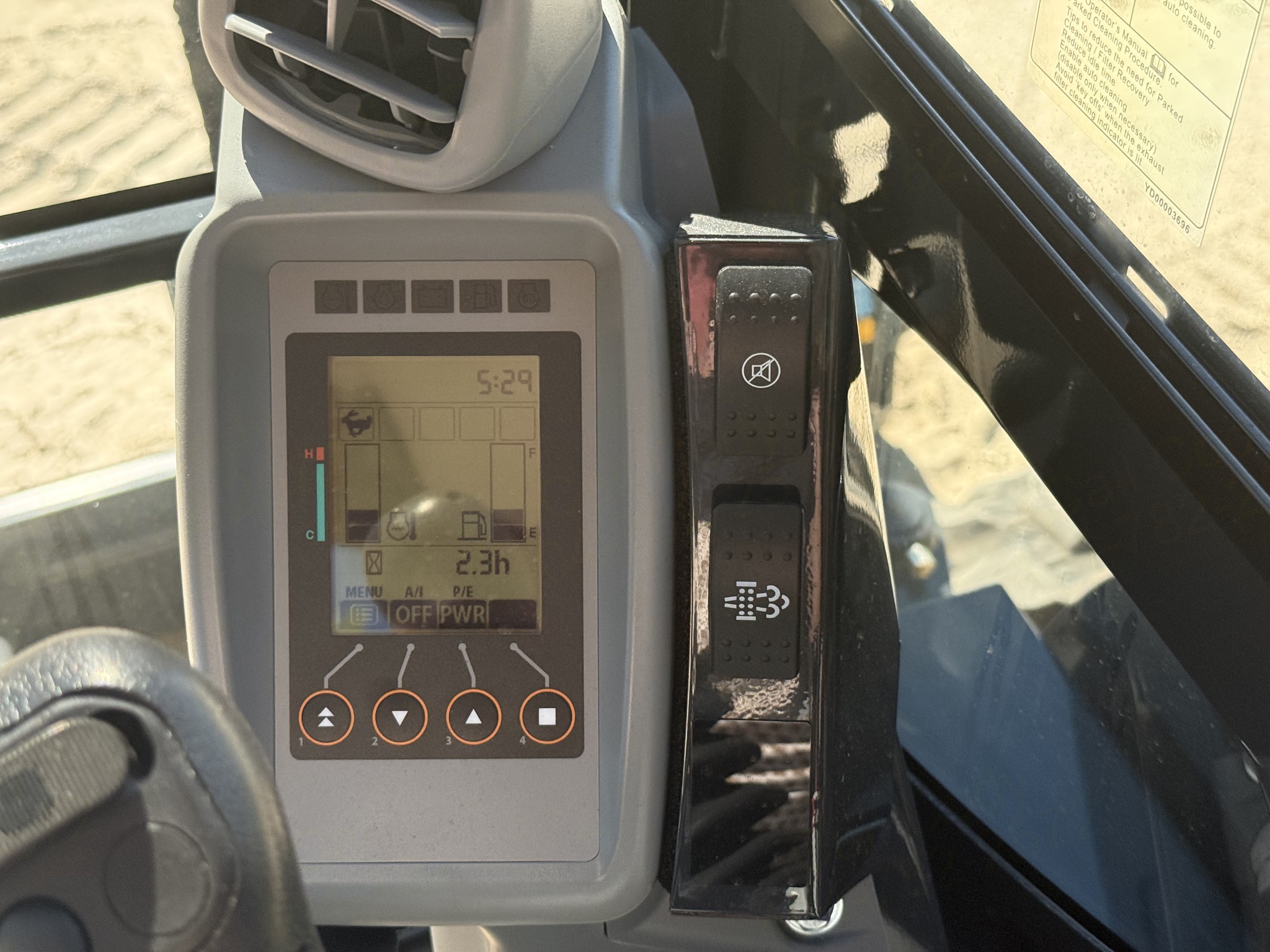 2025 John Deere 50 P Image 9