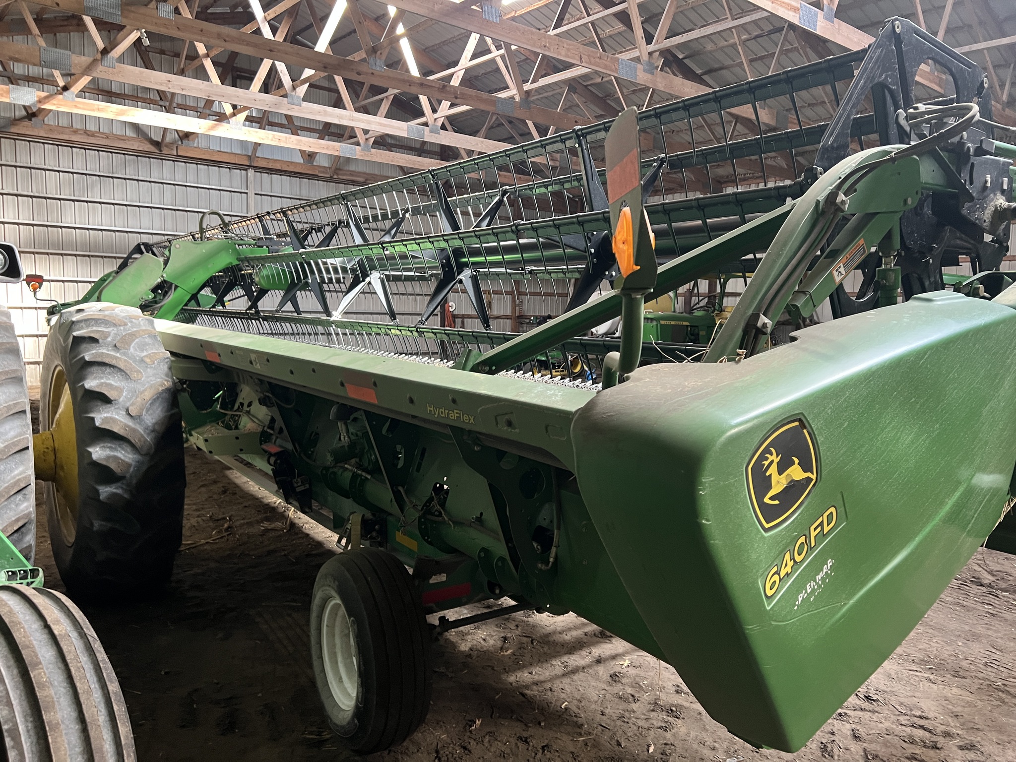 2014 John Deere 640FD Image 3