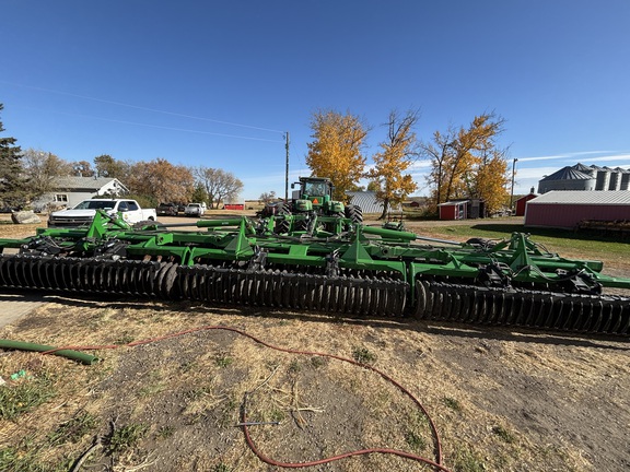 Used 2021 John Deere 2680H Disks at Horizon Ag & Turf in Wetaskiwin, AB - Photo5