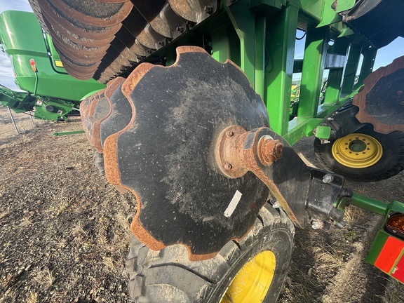 Used 2021 John Deere 2680H Disks at Horizon Ag & Turf in Wetaskiwin, AB - Photo24