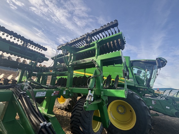 Used 2021 John Deere 2680H Disks at Horizon Ag & Turf in Wetaskiwin, AB - Photo2