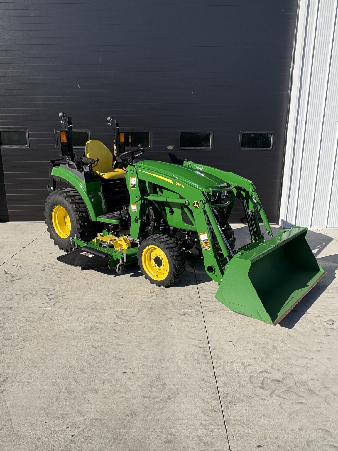 2021 John Deere 2038R Image 1