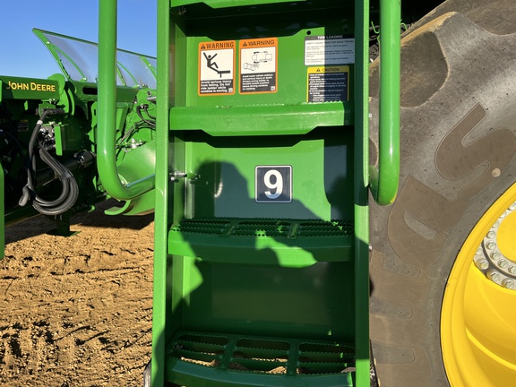 Used 2025 John Deere X9 1100 Combines at Horizon Ag & Turf in High Prairie, AB - Photo3