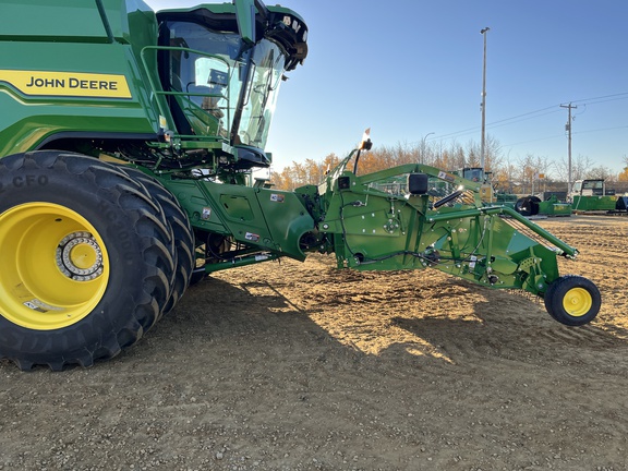 Used 2025 John Deere X9 1100 Combines at Horizon Ag & Turf in High Prairie, AB - Photo8
