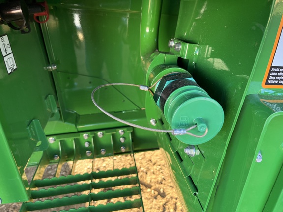 Used 2025 John Deere X9 1100 Combines at Horizon Ag & Turf in High Prairie, AB - Photo11