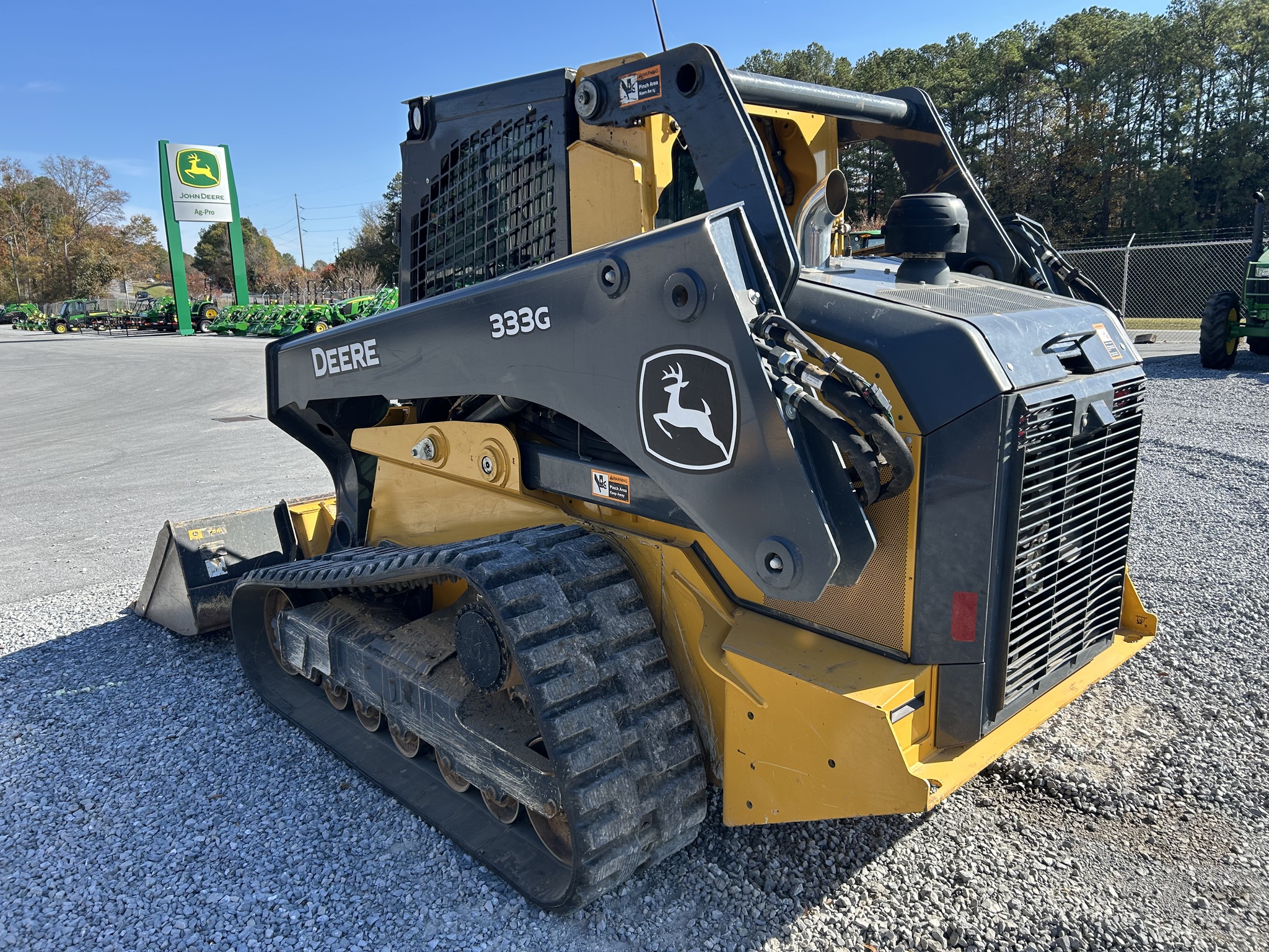 2024 John Deere 333G Image 5