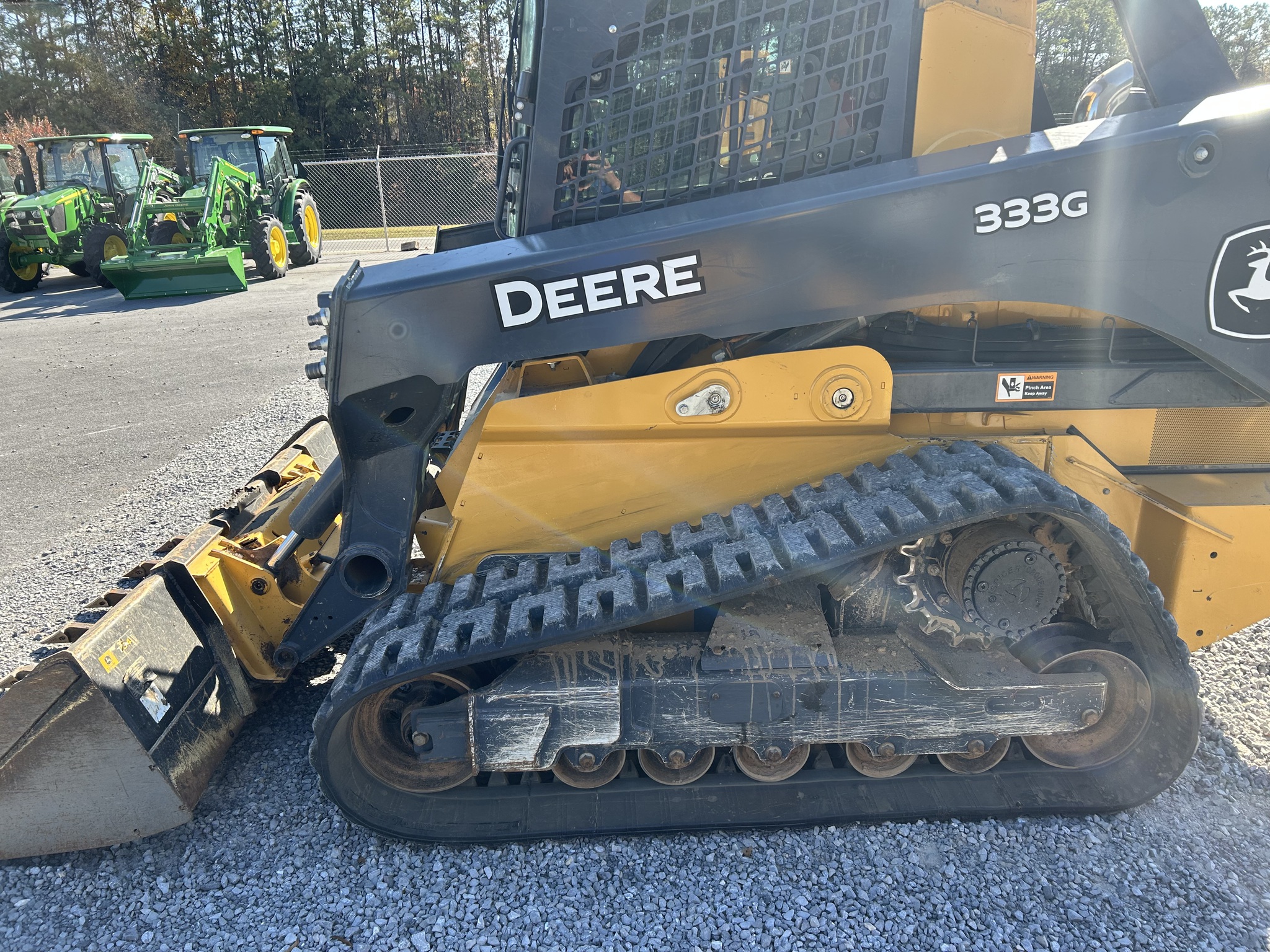 2024 John Deere 333G Image 7