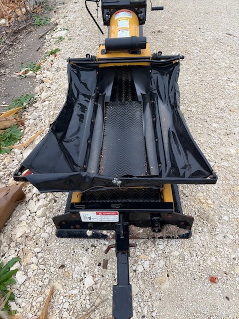 2010 UNIVERSAL 1535 Field Loader Image 1