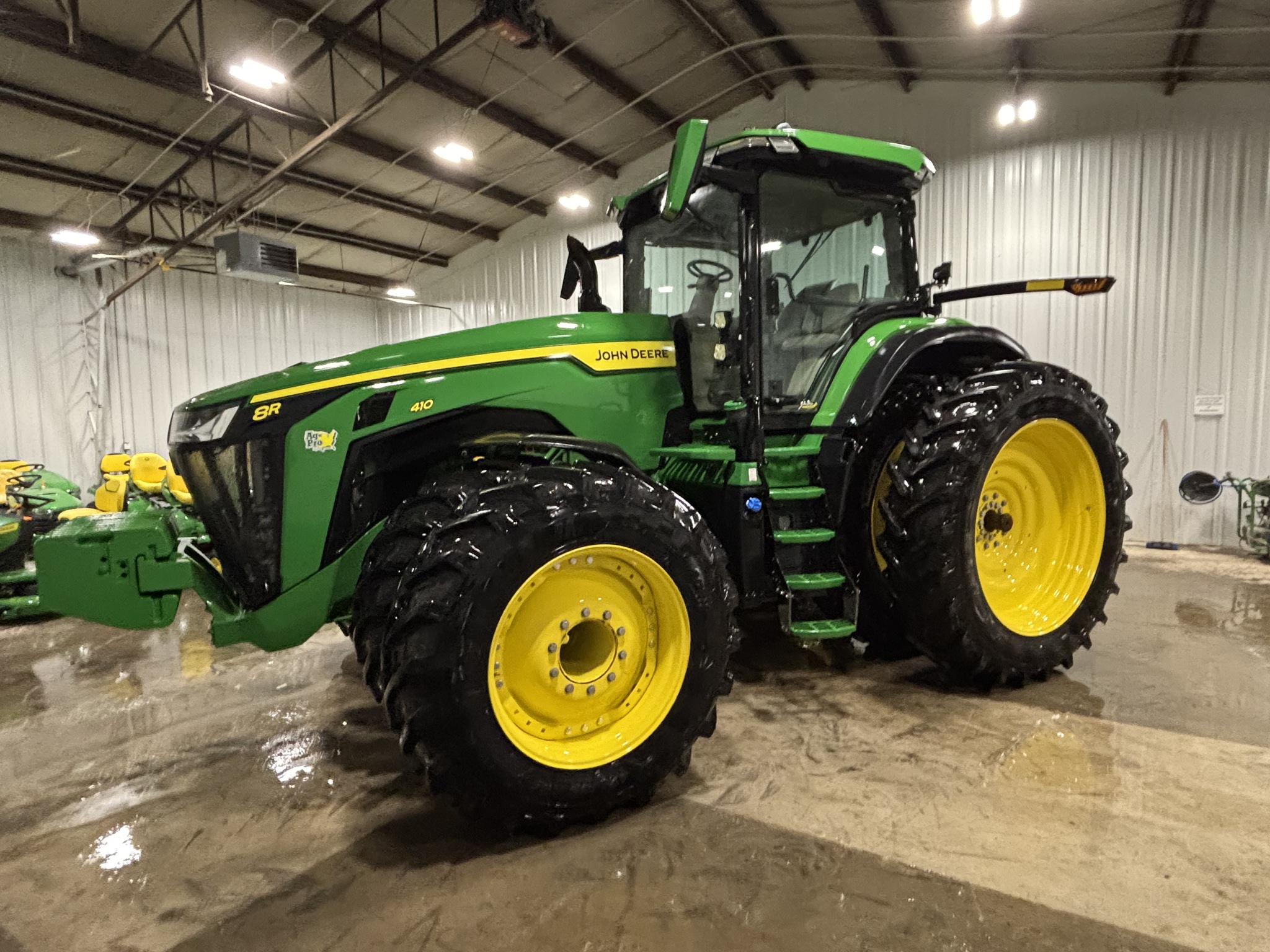 2024 John Deere 8R 410 Image 1