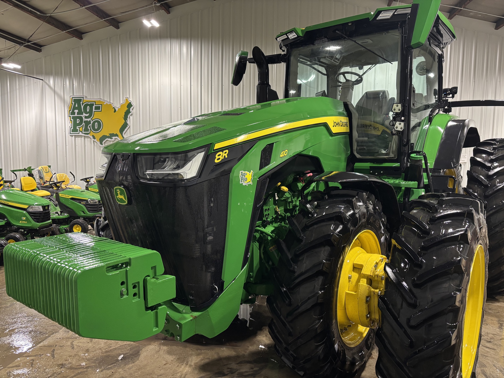 2024 John Deere 8R 410 Image 2
