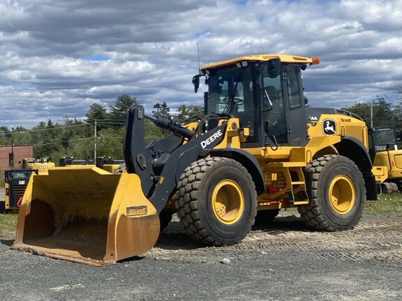 Photo of a 2024 John Deere 544 P