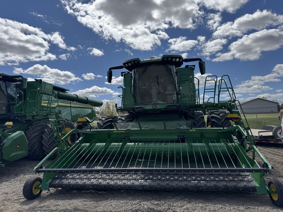 Used 2023 John Deere X9 1000 Combines at Horizon Ag & Turf in Warburg, AB - Photo3
