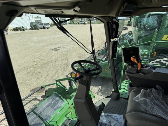 Used 2023 John Deere X9 1000 Combines at Horizon Ag & Turf in Warburg, AB - Photo7
