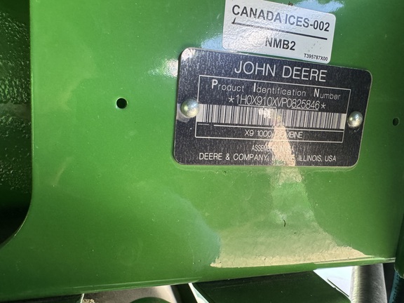 Used 2023 John Deere X9 1000 Combines at Horizon Ag & Turf in Warburg, AB - Photo11