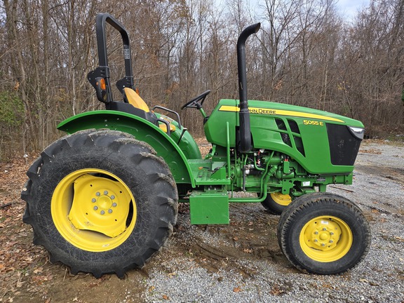 Photo of 2022 John Deere 5055E