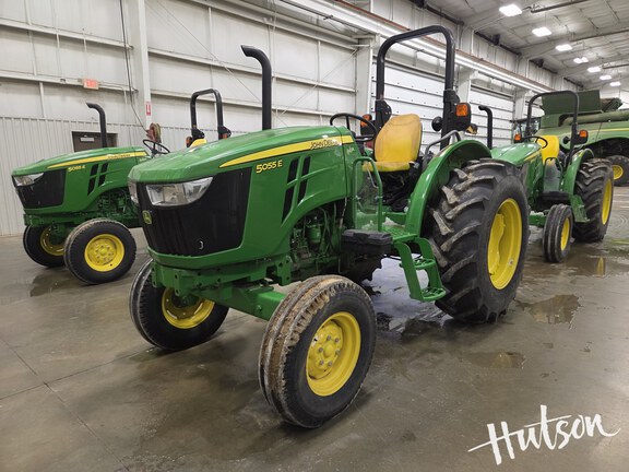 Photo of 2022 John Deere 5055E