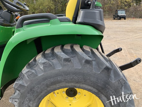 Photo of 2024 John Deere 3025E