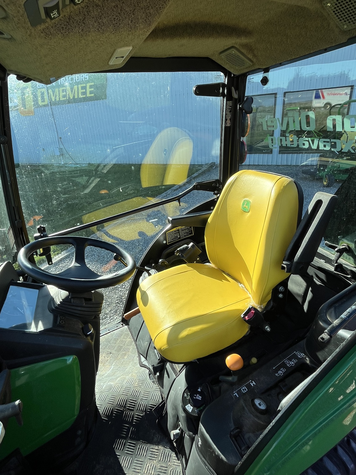 2022 John Deere 1025R Image 4