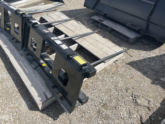 2022 MDS 5202G Global carrier 2 tine Bale Stabber