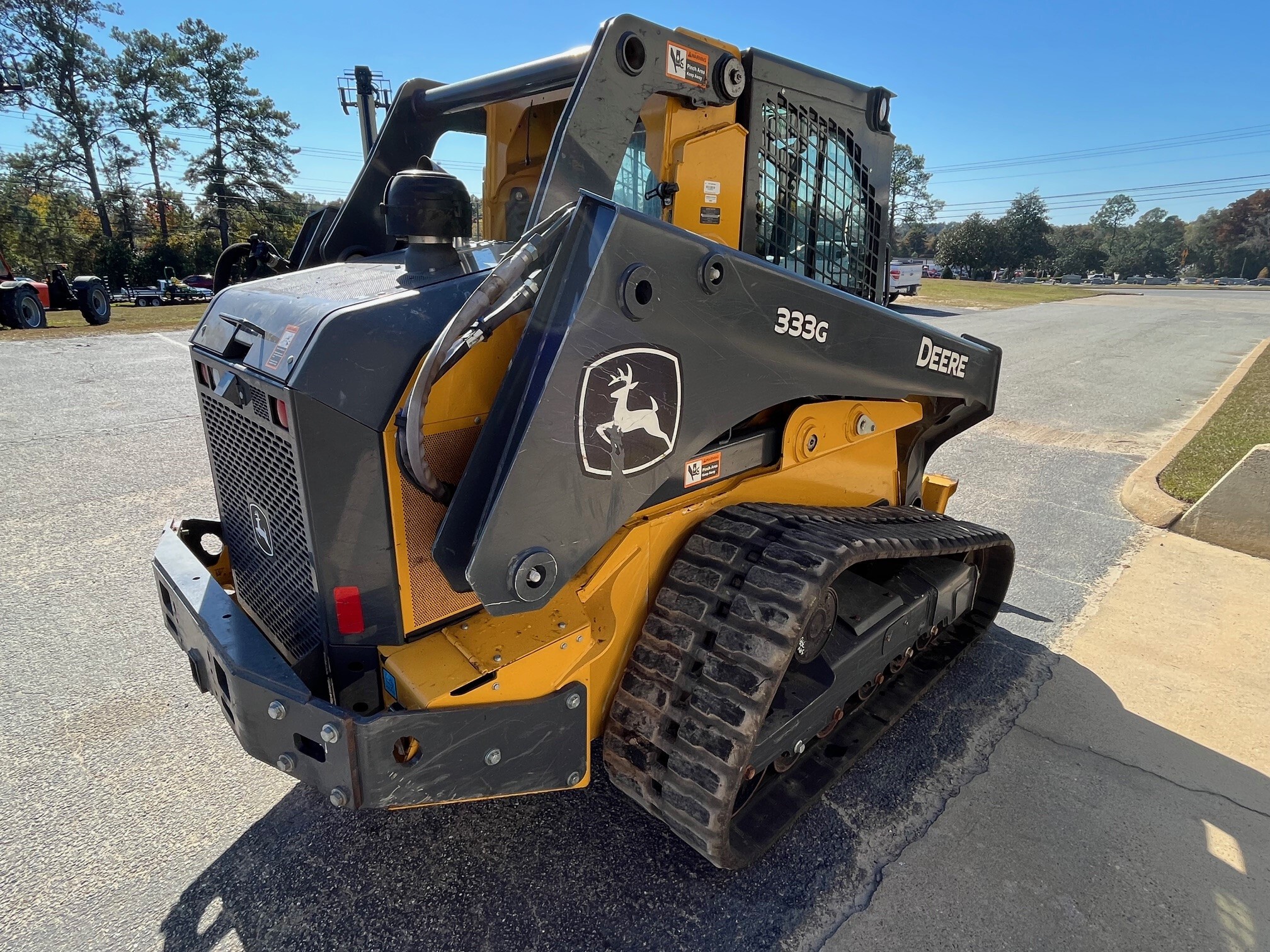 2022 John Deere 333G Image 3