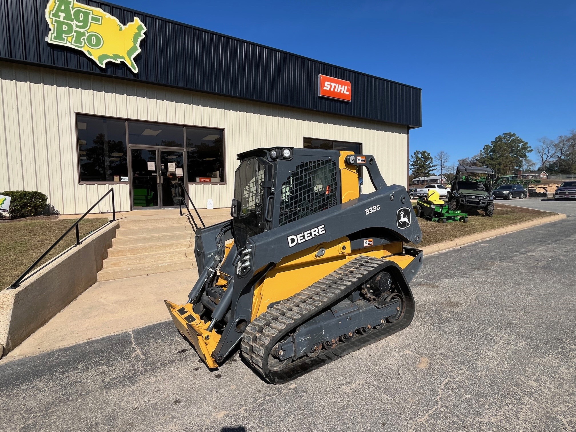 2022 John Deere 333G Image 1