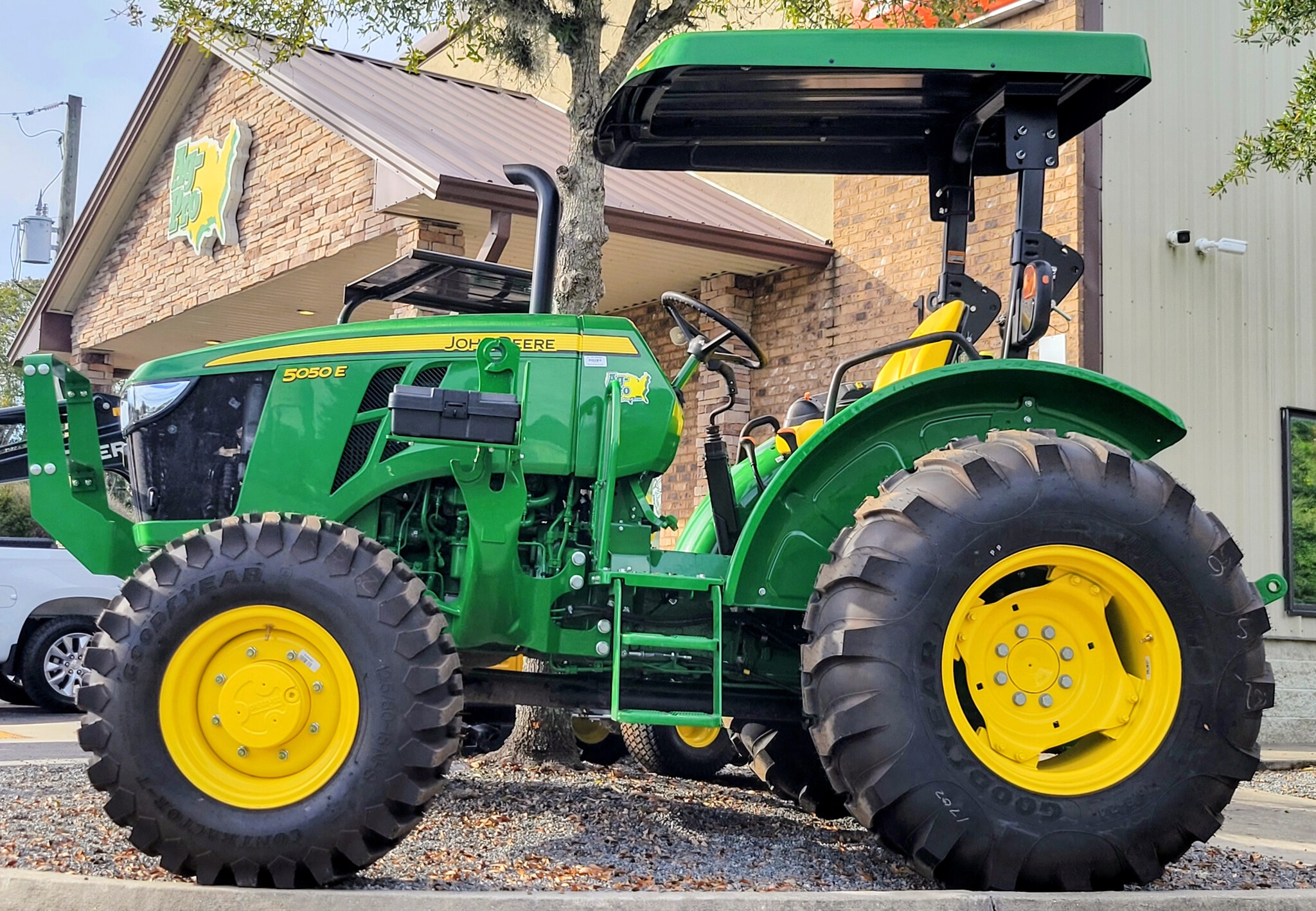 2025 John Deere 5050E Image 1
