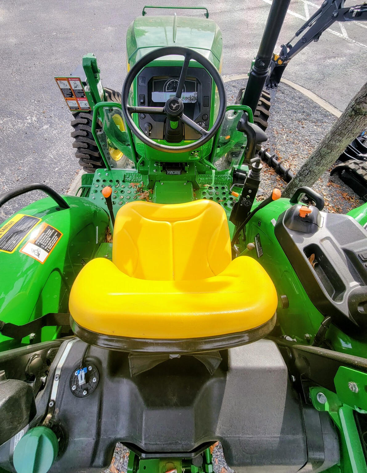 2025 John Deere 5050E Image 2