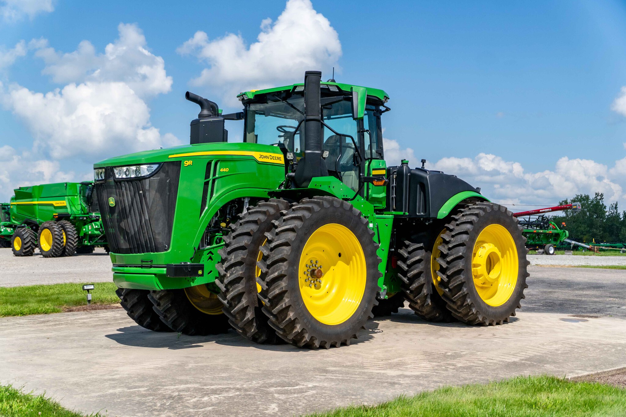 Used 2025 John Deere 9R 440 Articulated 4WD Tractors at Koenig Equipment in Anna, OH - PhotoXL0