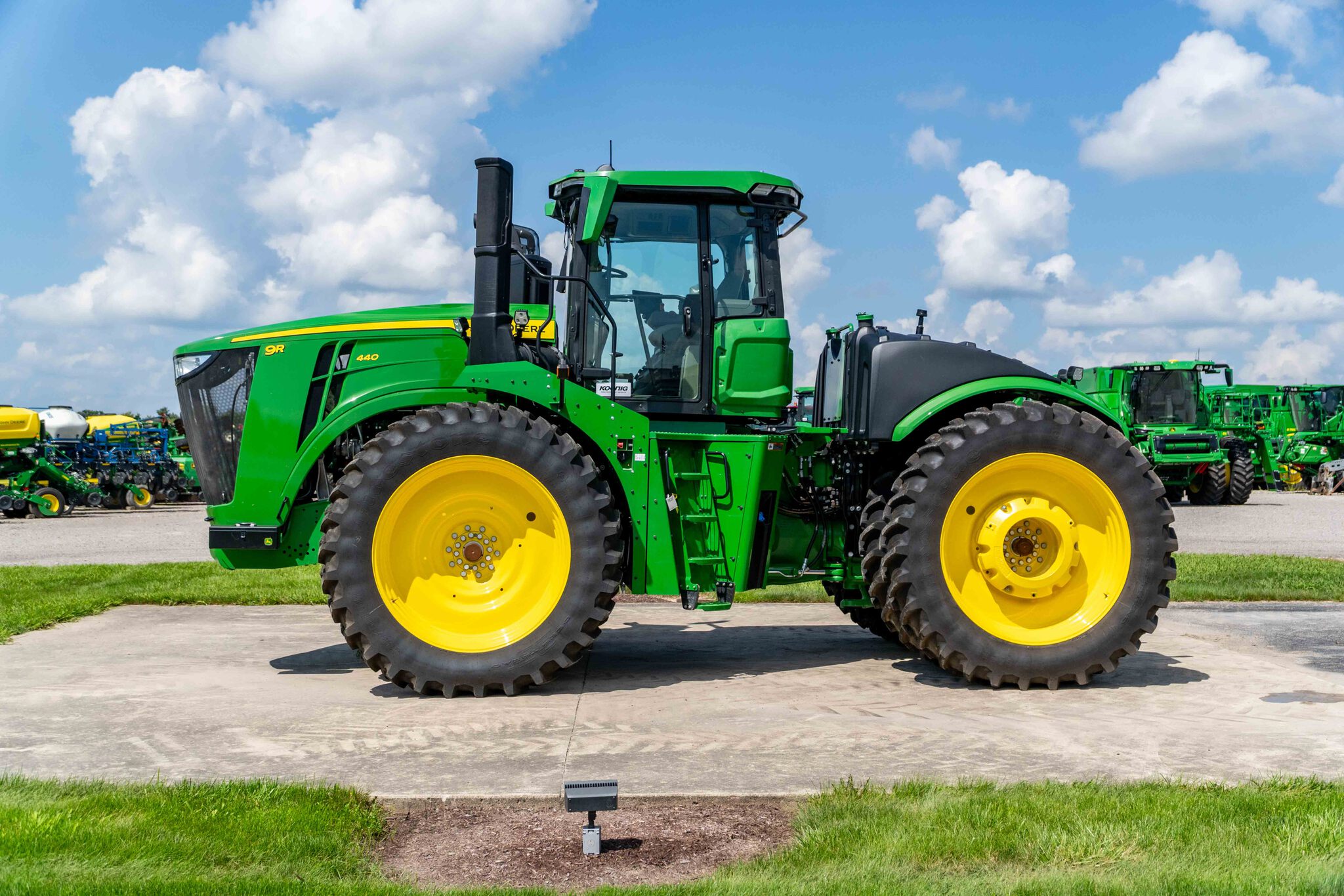 Used 2025 John Deere 9R 440 Articulated 4WD Tractors at Koenig Equipment in Anna, OH - PhotoXL1
