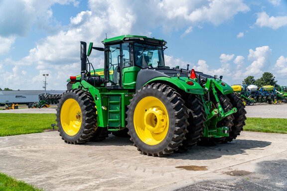 Used 2025 John Deere 9R 440 Articulated 4WD Tractors at Koenig Equipment in Anna, OH - Photo2