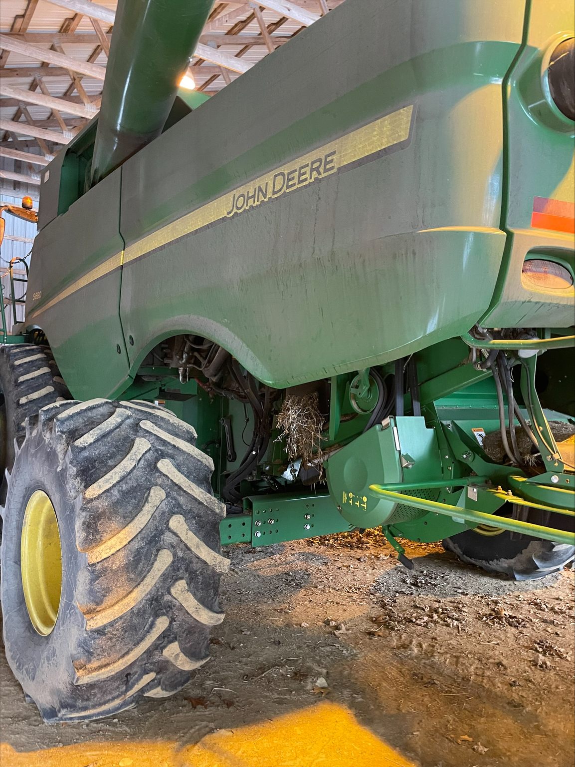 2013 John Deere S680 Image 3