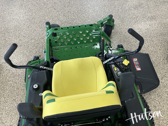 Photo of 2025 John Deere Z930M