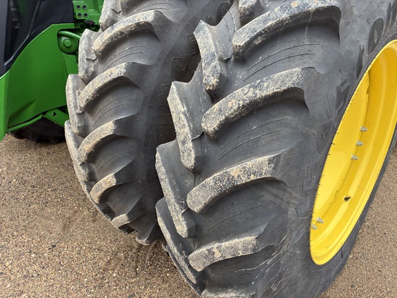 2025 John Deere 8R 370 - Photo11